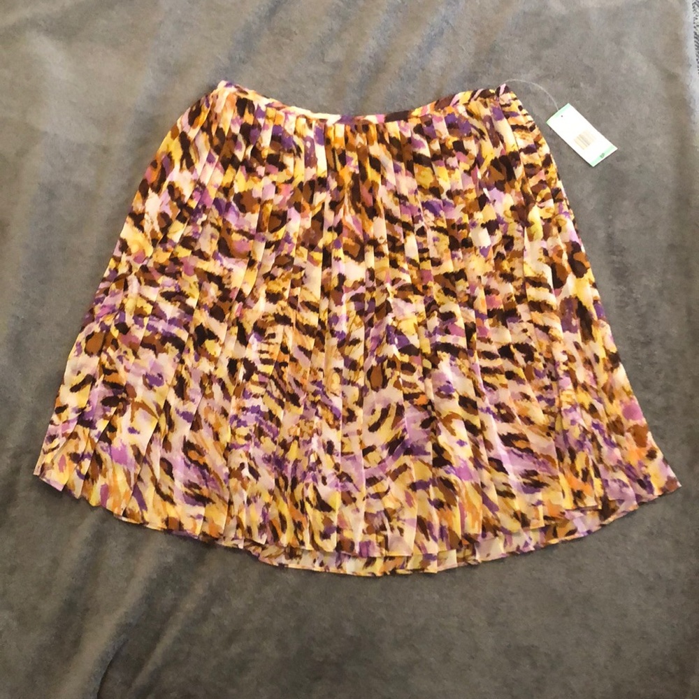 Jones New York. Pleated skirt. Size 8P